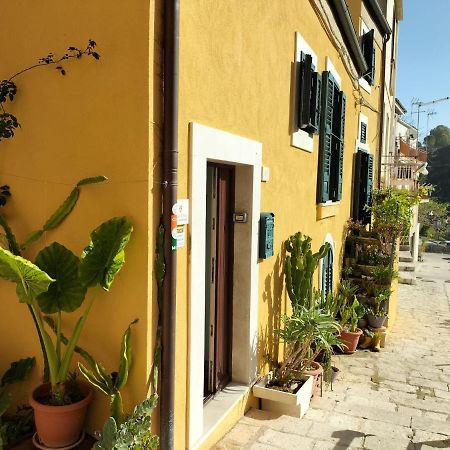 La Casa Di Sveva Apartment Ragusa Exterior photo
