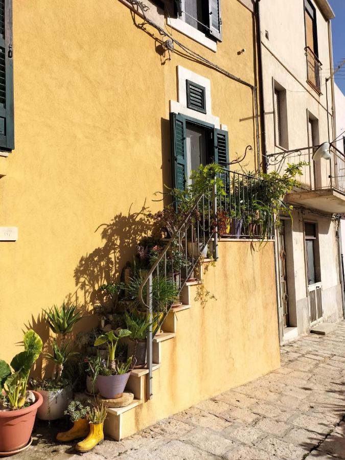 La Casa Di Sveva Apartment Ragusa Exterior photo