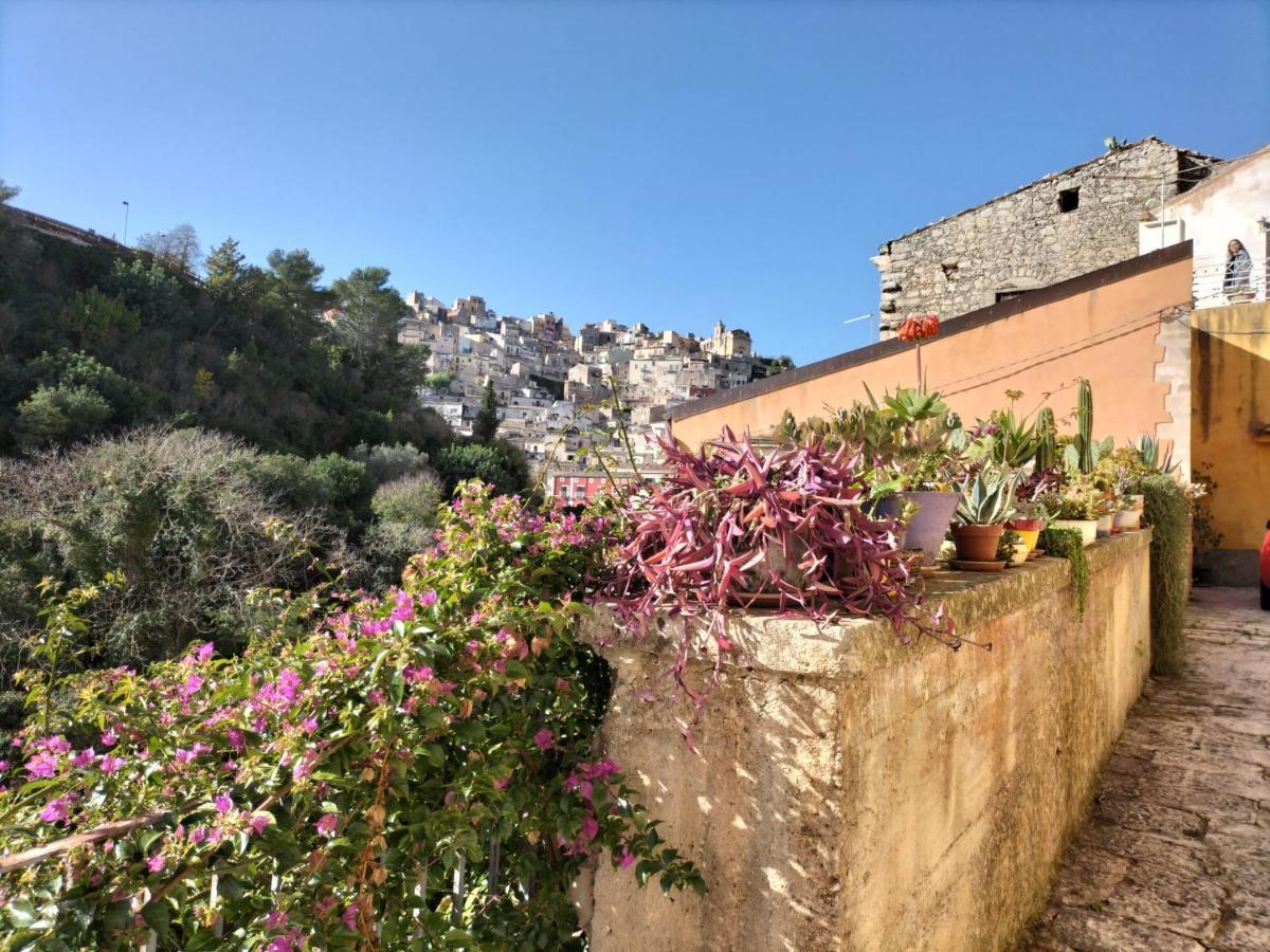 La Casa Di Sveva Apartment Ragusa Exterior photo